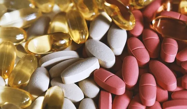 Medicamentos podem ficar mais caros em 2026; veja o que muda para o consumidor