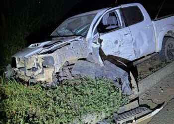 Colisão frontal na MGC-446, em Alpinópolis, deixa motorista gravemente ferido