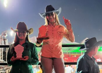 VÍDEO | Competidora de Carmo brilha novamente nos três tambores e conquista pódio em rodeio de Restinga (SP)