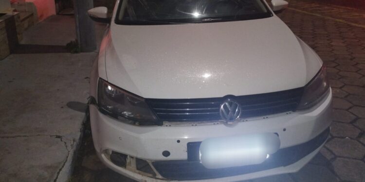 Polícia Militar prende condutor após acidente de trânsito por omissão de socorro em Alpinópolis (MG)