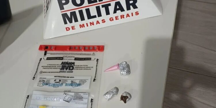 Operação da PM prende suspeito reincidente por tráfico e apreende drogas em Serrania