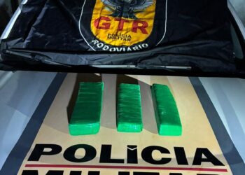 Perseguição policial na MG-050 termina com dois presos por tráfico de drogas em Passos