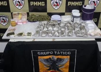 VÍDEO | Operação na MG-050 em Passos resulta na prisão de três suspeitos e apreensão de grande quantidade de drogas