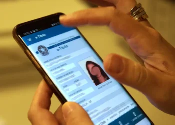 Eleitor tem um mês para regularizar pendências e ficar apto a votar