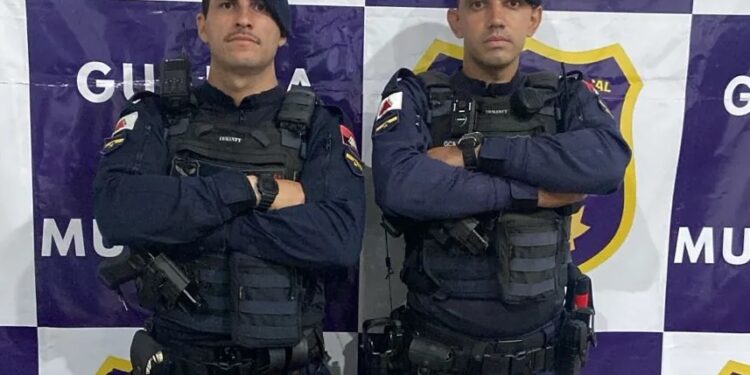 Passageiro foge durante abordagem e GCM apreende drogas após perseguição