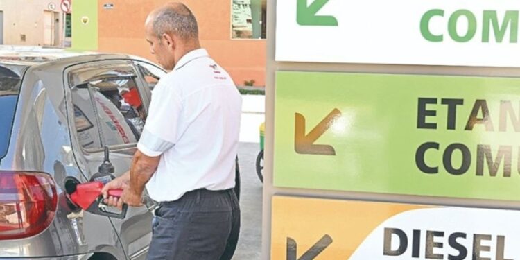 Vendas de combustíveis caem em Minas  