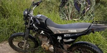 Guarda Civil apreende motocicleta abandonada e com sinais de adulteração em matagal