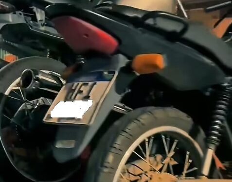 Operação contra motos com escapamentos adulterados resulta em apreensões, multas e prisão em Alfenas (MG)