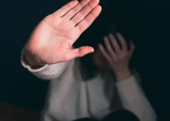 Justiça determina que massagista vítima de importunação sexual seja indenizada