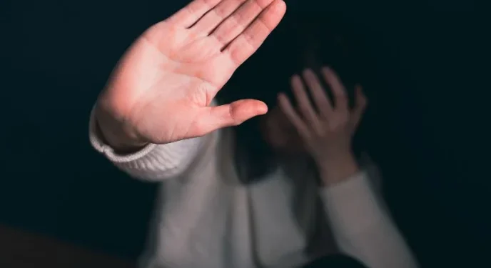 Justiça determina que massagista vítima de importunação sexual seja indenizada