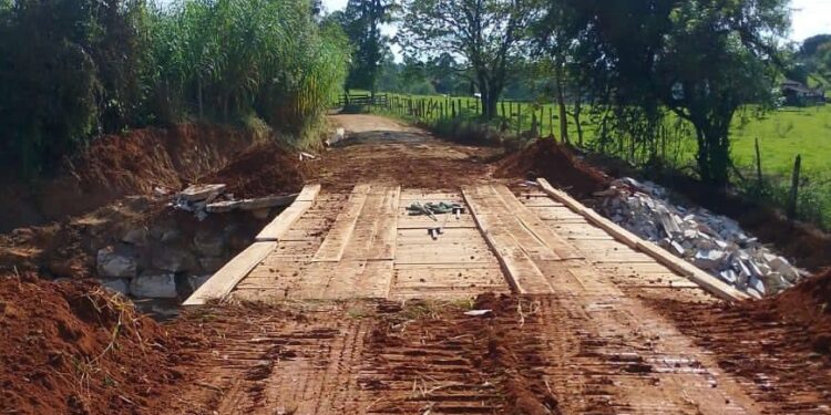 Ponte do Tota é concluída e liberada na região da Vilelândia, em Carmo do Rio Claro