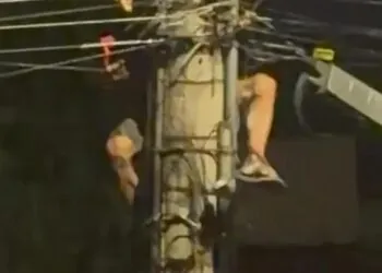 Homens são flagrados roubando fios de cobre em Jardim Satélite, Passos (MG)