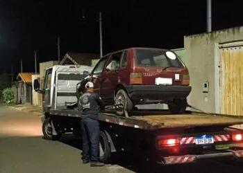 Polícia Militar recupera veículo furtado e prende dois suspeitos entre Alpinópolis e Passos (MG)