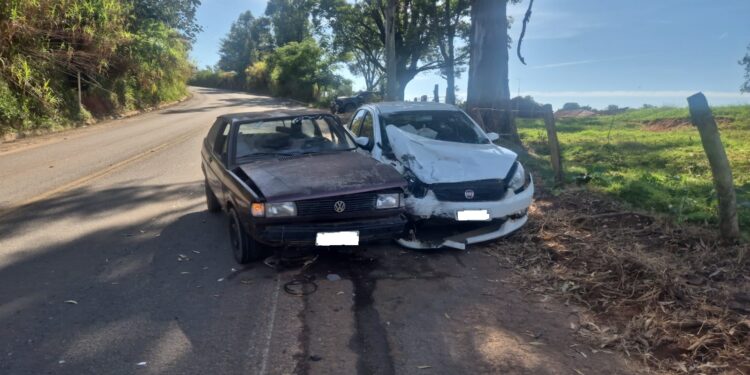 Colisão entre veículos deixa feridos na BR-265 em São Sebastião do Paraíso