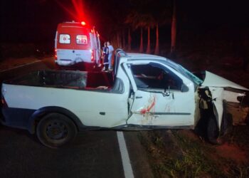 Motorista fica gravemente ferido após colisão com máquina agrícola na LMG-879