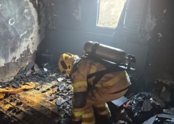 VÍDEO: Criança de 4 anos manuseia isqueiro e provoca incêndio em residência em Boa Esperança