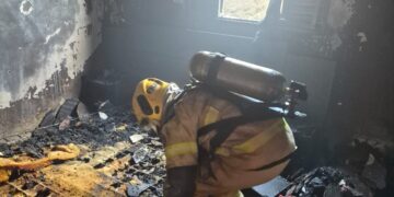 VÍDEO: Criança de 4 anos manuseia isqueiro e provoca incêndio em residência em Boa Esperança