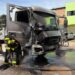 Caminhão guincho pega fogo no Distrito Industrial em Alfenas