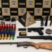 Homem é preso por violência doméstica e arsenal de armas é apreendido
