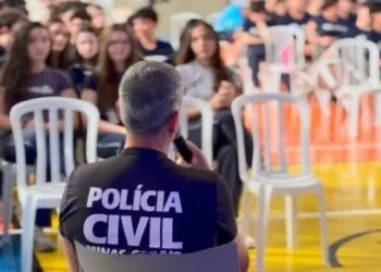 Polícia Civil promove palestra sobre bullying e cyberbullying em colégio de Alfenas