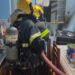 Casal de idosos é resgatado por bombeiros durante incêndio em residência em Alfenas