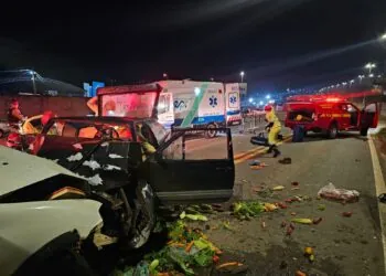 Colisão frontal entre carros deixa quatro feridos em trevo do Sul de Minas