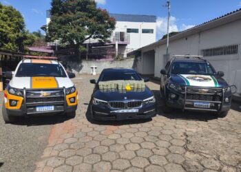 VÍDEO: BMW com 80 kg de cocaína é apreendida na MG-050 durante operação conjunta