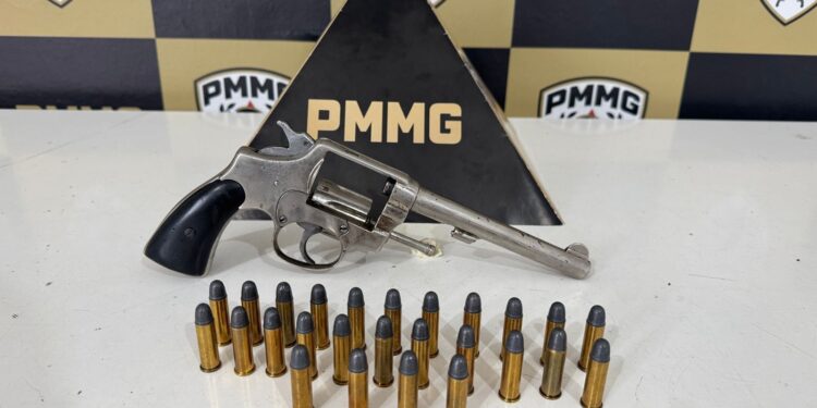 VÍDEO: Homem é preso por porte ilegal de arma de fogo às margens da MG-491