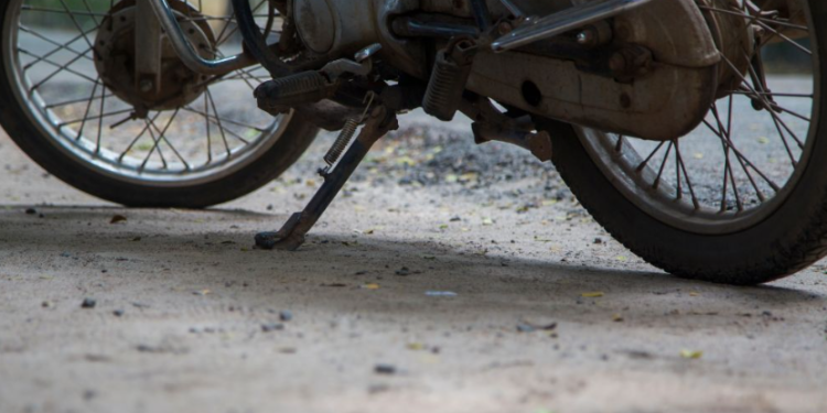 Motociclistas devem indenizar família de passageiro morto em acidente