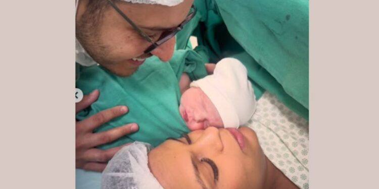 Bem-vinda, Rita Lis! Filha de Clea Amaral e Rob Ferrero nasce e emociona seguidores
