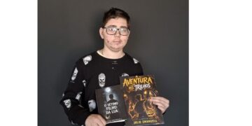 VÍDEO: Jovem de Carmo do Rio Claro publica três livros aos 15 anos