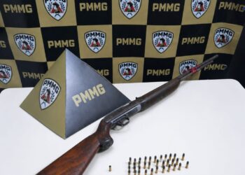 Homem é preso após PM apreender arma durante conflito familiar em Alpinópolis