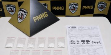 Polícia Militar apreende cocaína, celulares e veículo durante ação em Alpinópolis