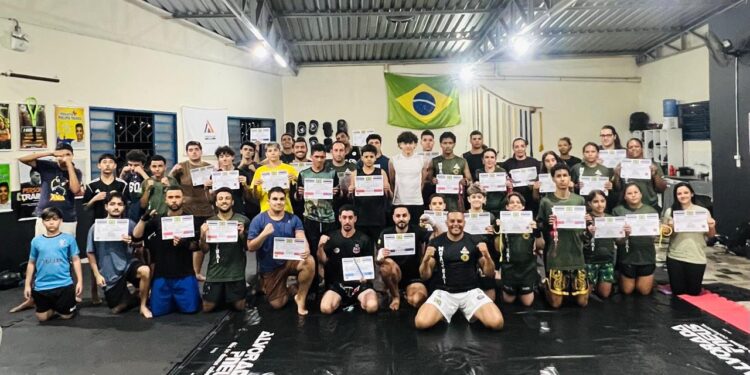 FOTOS: DG Team realiza graduação de muay thai em Carmo do Rio Claro