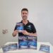 VÍDEO: Lucas Ginatto lança primeiro livro sobre natação infantil em Carmo do Rio Claro