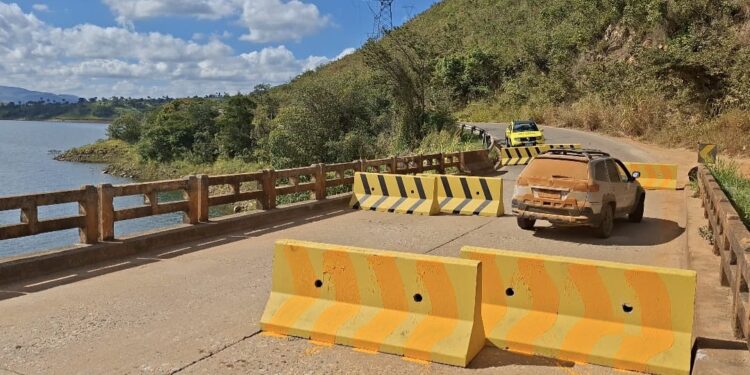 VÍDEO: Portal Onda Sul ouve motoristas na Ponte Torta