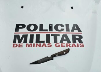 PM rompe cadeado para salvar mulher ameaçada com faca pelo companheiro
