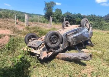 Acidente na BR-265 deixa um morto e três feridos após colisão durante ultrapassagem