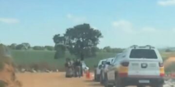VÍDEO I URGENTE: Corpo carbonizado é encontrado na Linha do Bananal, em Passos; caso é tratado como possível homicídio