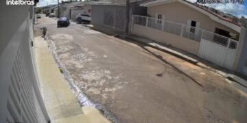 VÍDEO: Câmera de segurança registra colisão em cruzamento de Carmo do Rio Claro