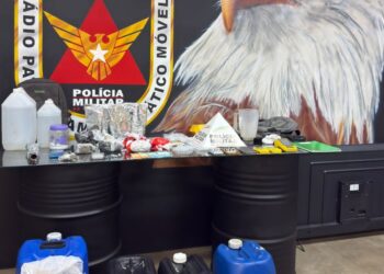 VÍDEO: Polícia Militar apreende cerca de 100 litros de “lóló” e prende quatro suspeitos por tráfico de drogas