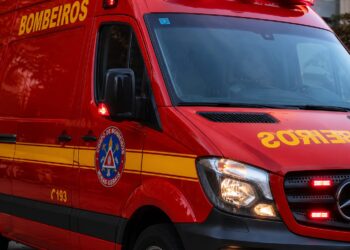 Criança de 4 anos é socorrida em estado grave após afogamento em fossa séptica