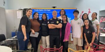 Colégio Monsenhor Mário Araújo Guimarães promove palestra sobre golpes digitais para alunos de Carmo do Rio Claro
