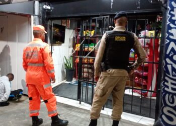 VÍDEO: Operação conjunta fiscaliza lojas de conveniência e resulta em prisões no Sul de Minas