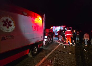 Capotamento fatal e colisão entre veículos mobilizam equipes de resgate