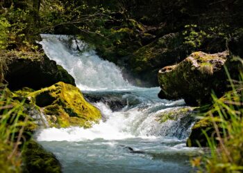 Turista morre após sofrer mal súbito em cachoeira na zona rural