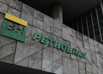 Petrobras implementa desconto no diesel a partir de segunda-feira