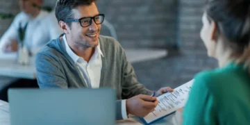 SEBRAE EXPLICA: Saiba como preparar sua empresa para novas regras de saúde mental e ergonomia