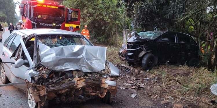 Duas mulheres morrem e quatro pessoas ficam feridas em grave acidente na BR-265