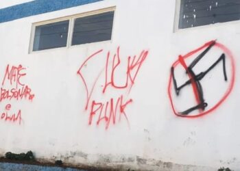 VÍDEO: Homem é preso após pichar imóveis com símbolos nazistas no Sul de Minas